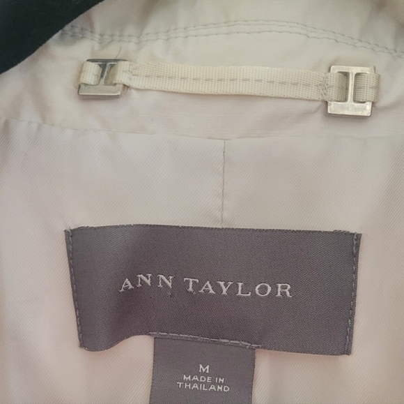 ANN TAYLOR Fitted Trench Coat Size Medium - Picture 5 of 6